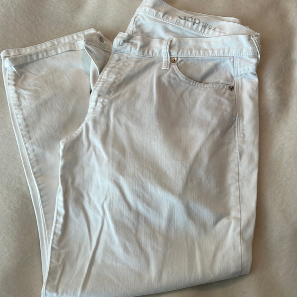 Gap women’s white denim
